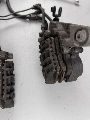 Honda VFR800 RC46 FI Bremsanlage Brake Bremse vorne front Sattel Pumpe Leitung