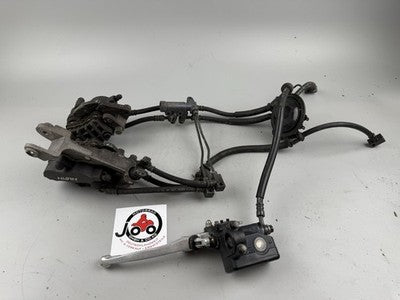 Honda VFR800 RC46 FI Bremsanlage Brake Bremse vorne front Sattel Pumpe Leitung