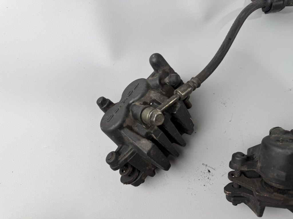 Suzuki GSF 600 Bandit POP WVA8 Bremsanlage Bremse brake Sattel Pumpe Zange vorne