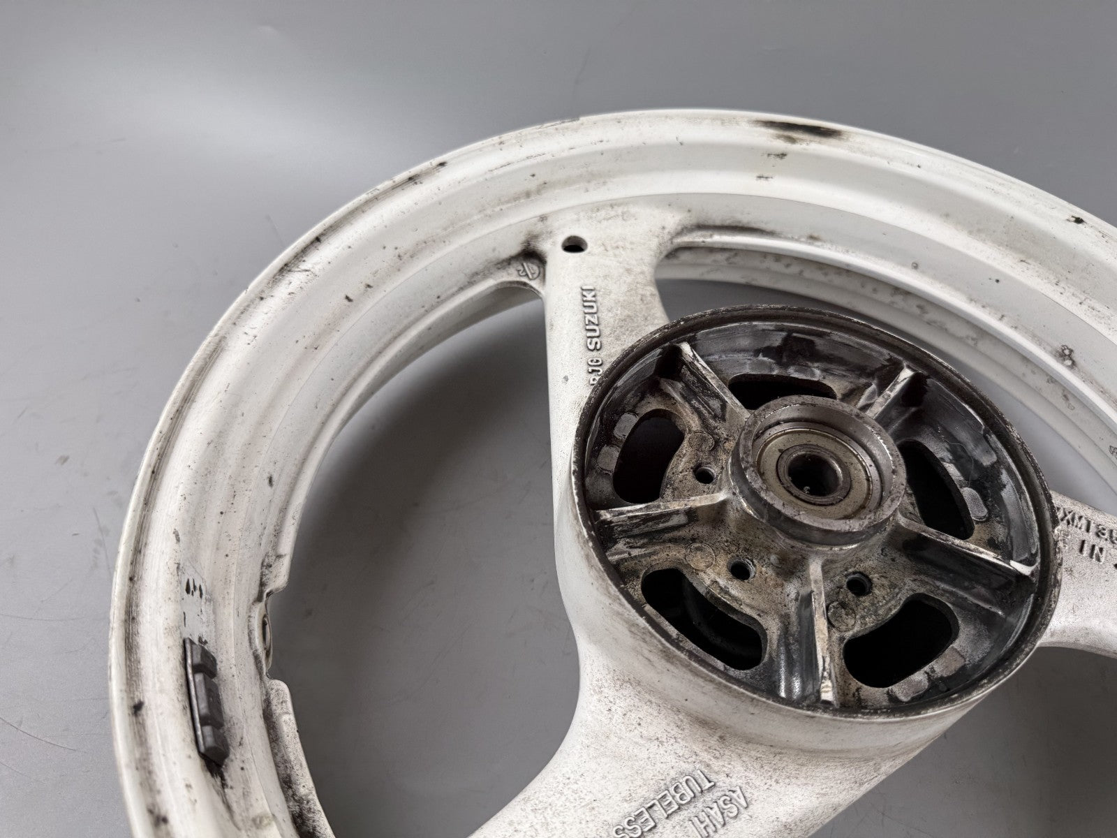 Suzuki GS500E GM51B Hinterradfelge Felge Rim Rad Speichen hinten back
