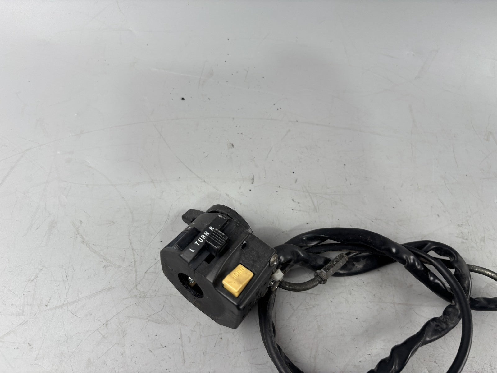 Suzuki RF 600 R GN76A Lenkerschalter links left Handlebar Electric