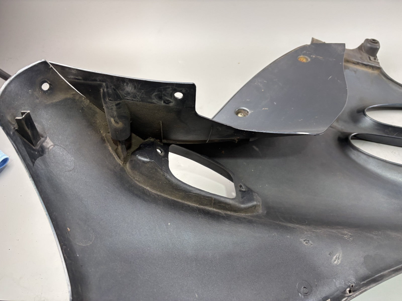 Suzuki GSX 750 F AK11 Seitenverkleidung Sidecover Abdeckung Cover links left