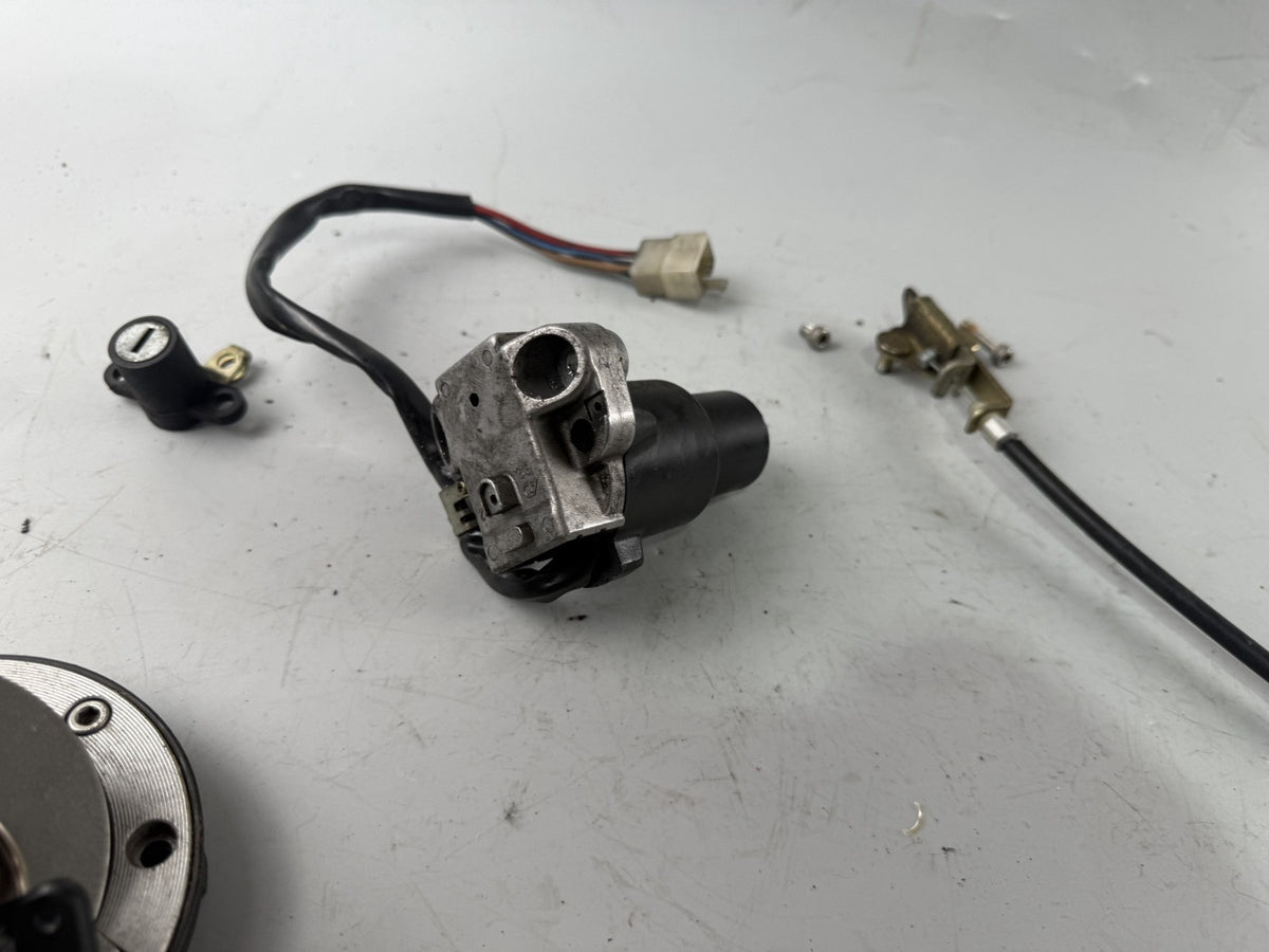 Yamaha XJ 600 Diversion 4BR 4LX Schlosssatz Schloss Zündschloss Key Lock Tank Si