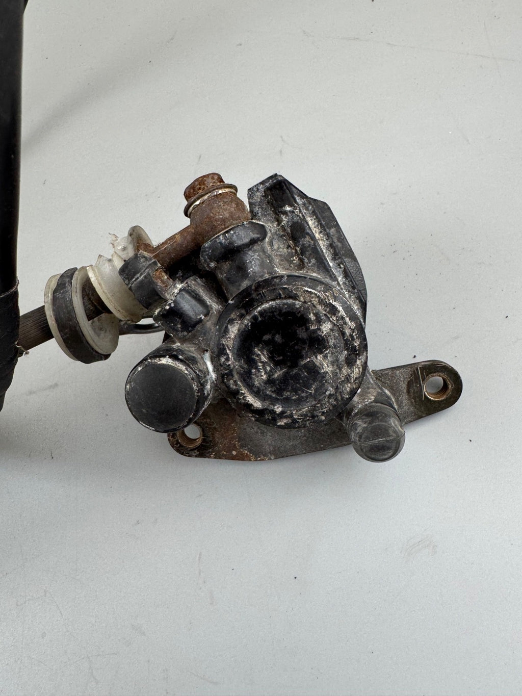 Suzuki DR 125 SF44A Bremsanlage Vorne Bremse Bremssattel Bremspumpe
