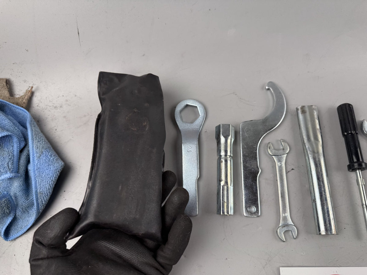 Yamaha XJR 1200 4PU Bordwerkzeug Werkzeugtasche Werkzeugset Tools