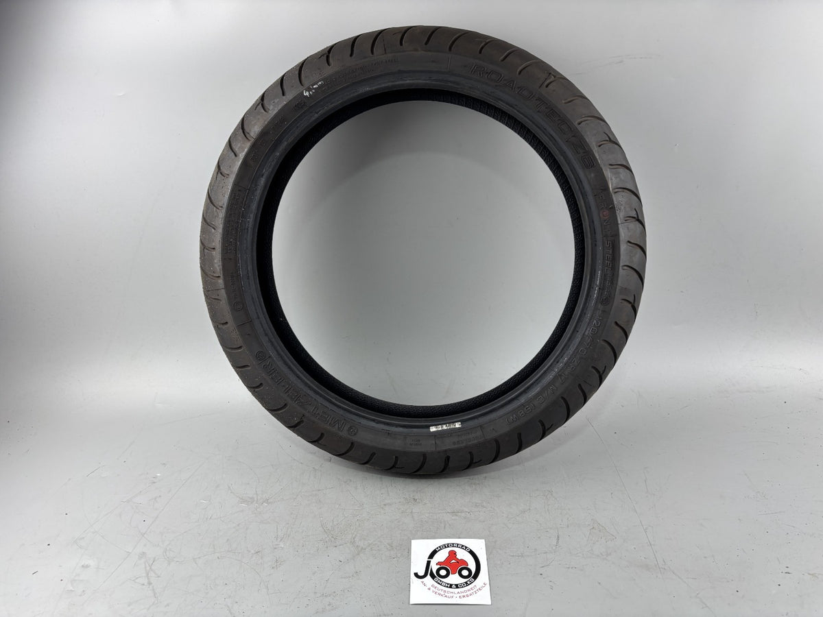 Motorrad Reifen Wheel 120/70 ZR17 Metzeler Roadtec Z6 13/2025 DOT 4,2mm