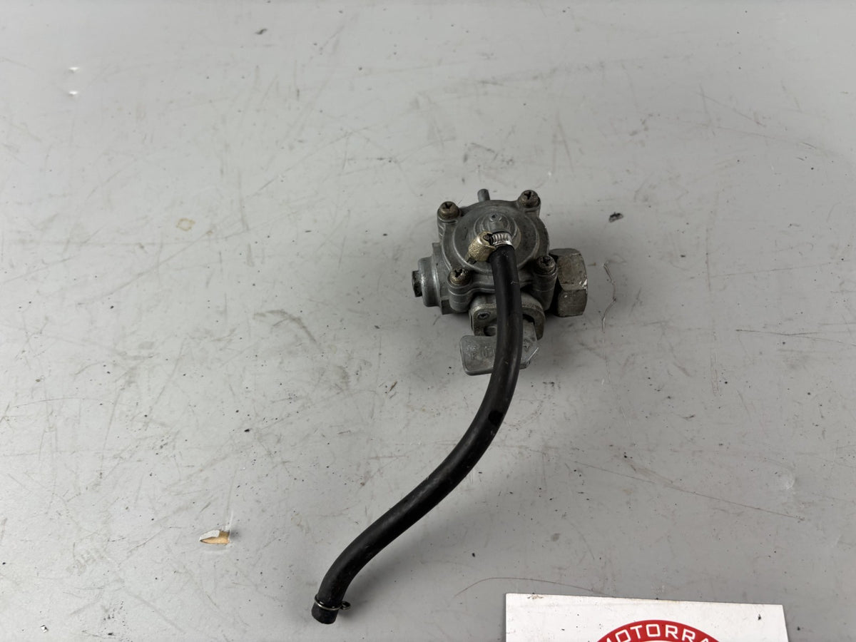 Honda CBX 650 E RC13 Benzinhahn Fuel Gas Ventil Kraftstoffhahn Treibstoff
