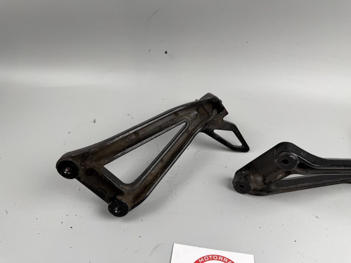 Suzuki GSX 750 AE Inazuma Achse Soziusfußrasten Steps Hangers Beifahrer