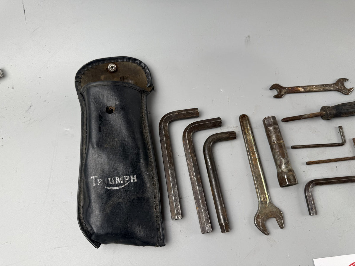 Triumph Tiger 900 T400 Bordwerkzeug Tools