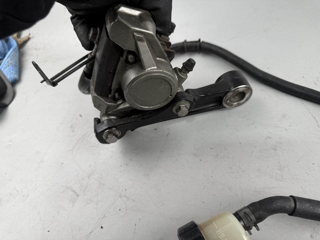 Yamaha XJR 1200 4PU Bremsanlage Bremse hinten back Brake Sattel Pumpe