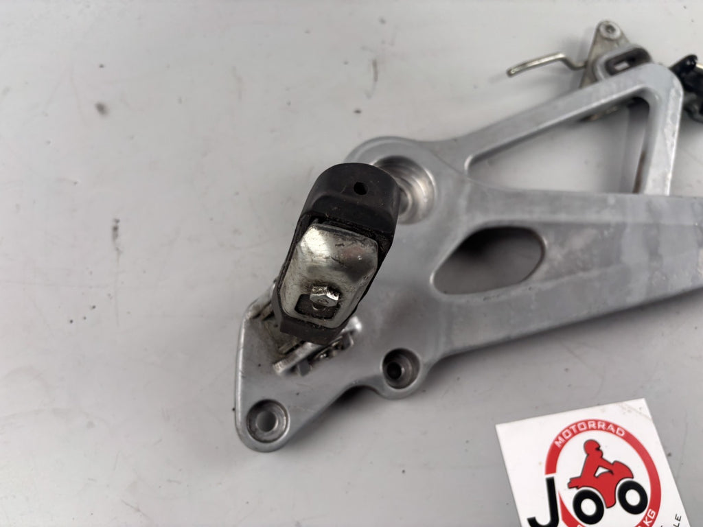 Honda SLR 650 Vigor FX 650 RD09 Fußrastenanlage Foot Step Hangers links left