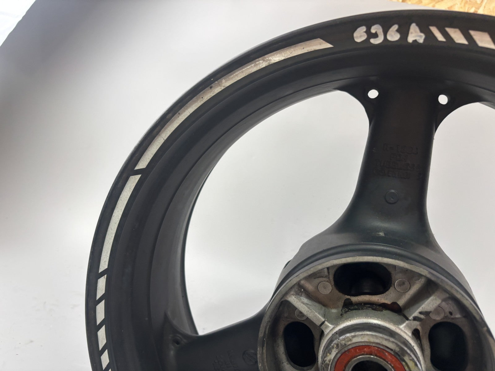Kawasaki ZX6R ZX636 A 2002 Hinterradfelge Felge Rim Rad hinten back Reifen Rad