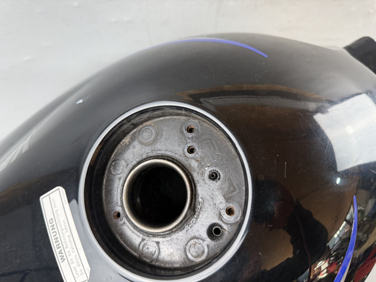 Yamaha XJ 900 Diversion 4KM Tank Benzintank Kraftstofftank Fuel Gas Gasoline