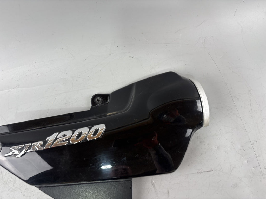 Yamaha XJR1200 4PU Seitenverkleidung Sidecover Seitenteil Deckel rechts right