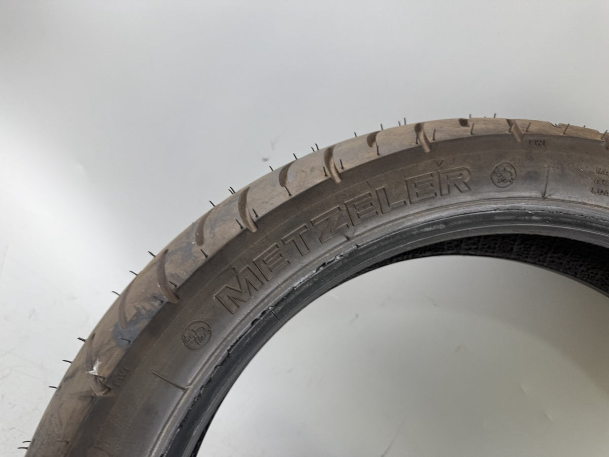 Motorrad Reifen Wheel 130/70 ZR17 Metzeler Lastertac 08/2018 DOT 6,8mm