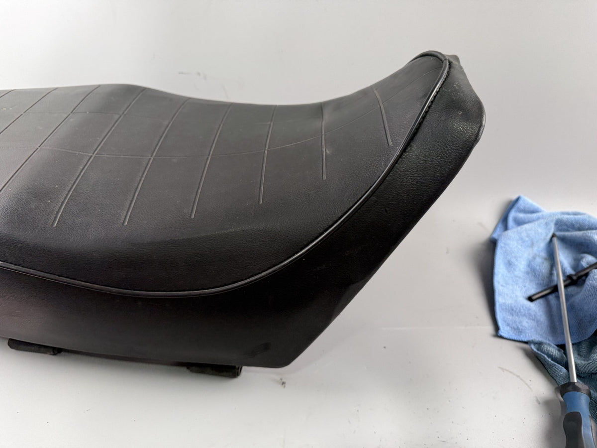 Yamaha XS 400 12E Sitzbank Seat Sitz Sitzkissen Sitzbezug