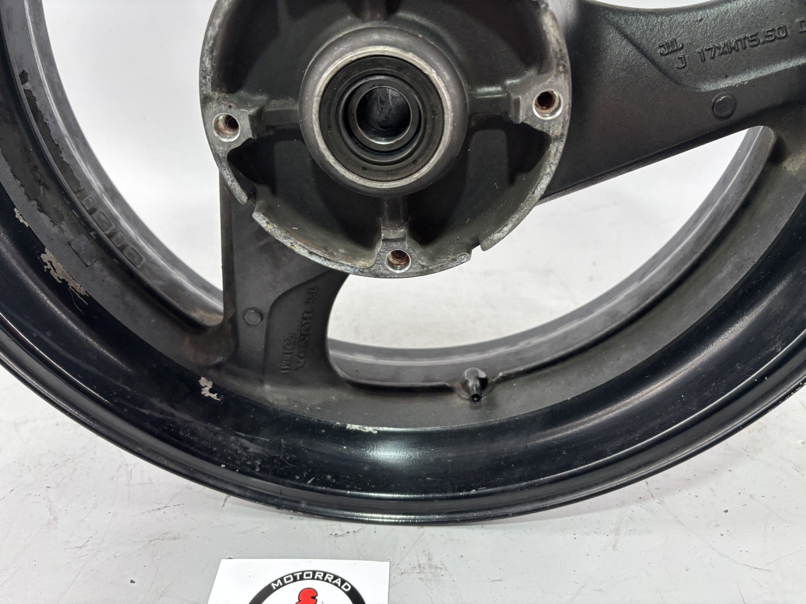 Honda VTR1000 F SC36 Firestorm Hinterradfelge Felge Rim Rad hinten back Reifen