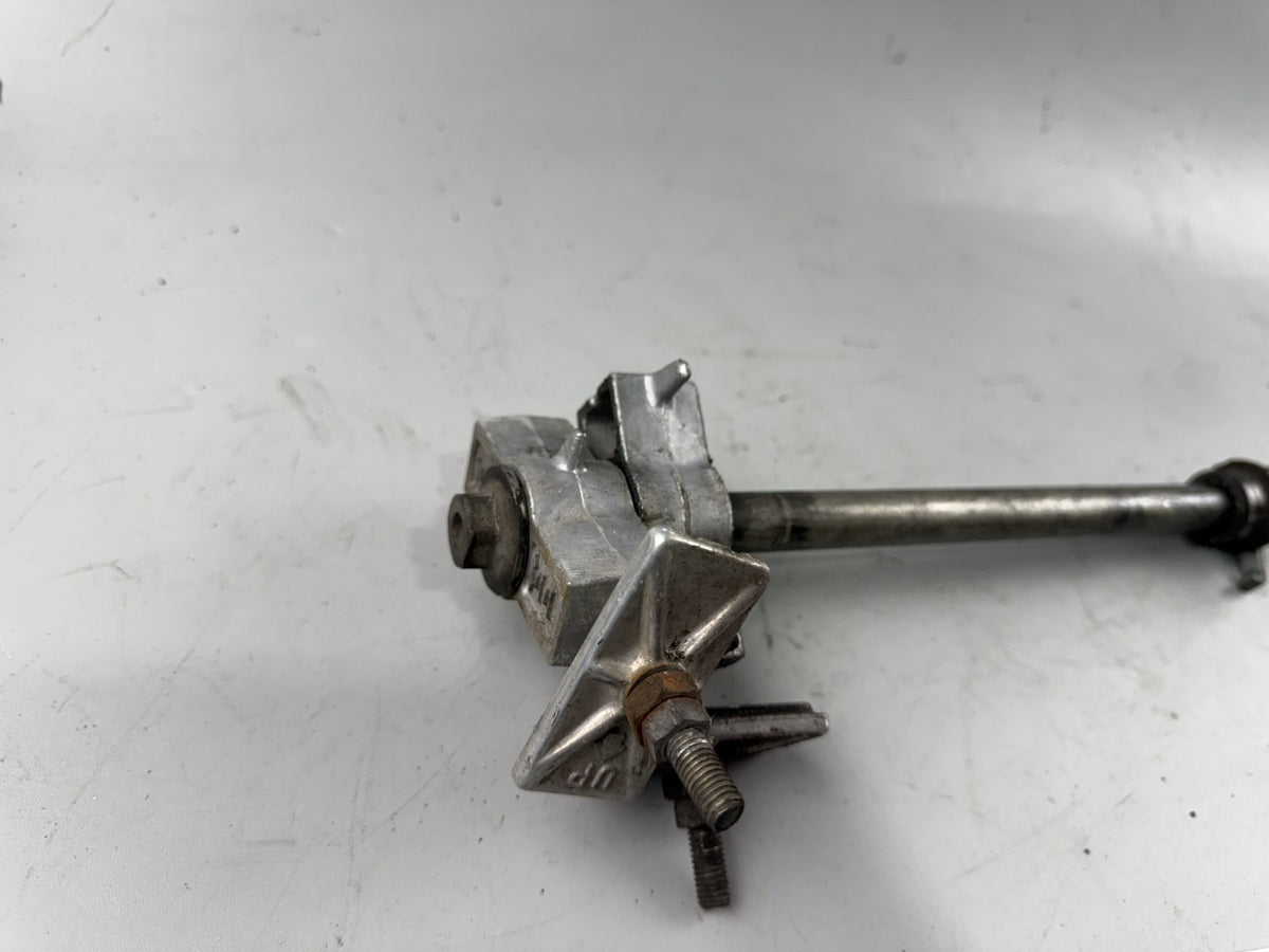 Honda XL600 R Transalp PD 06 Steckachse Achse Hinterradachse Kettenspanner