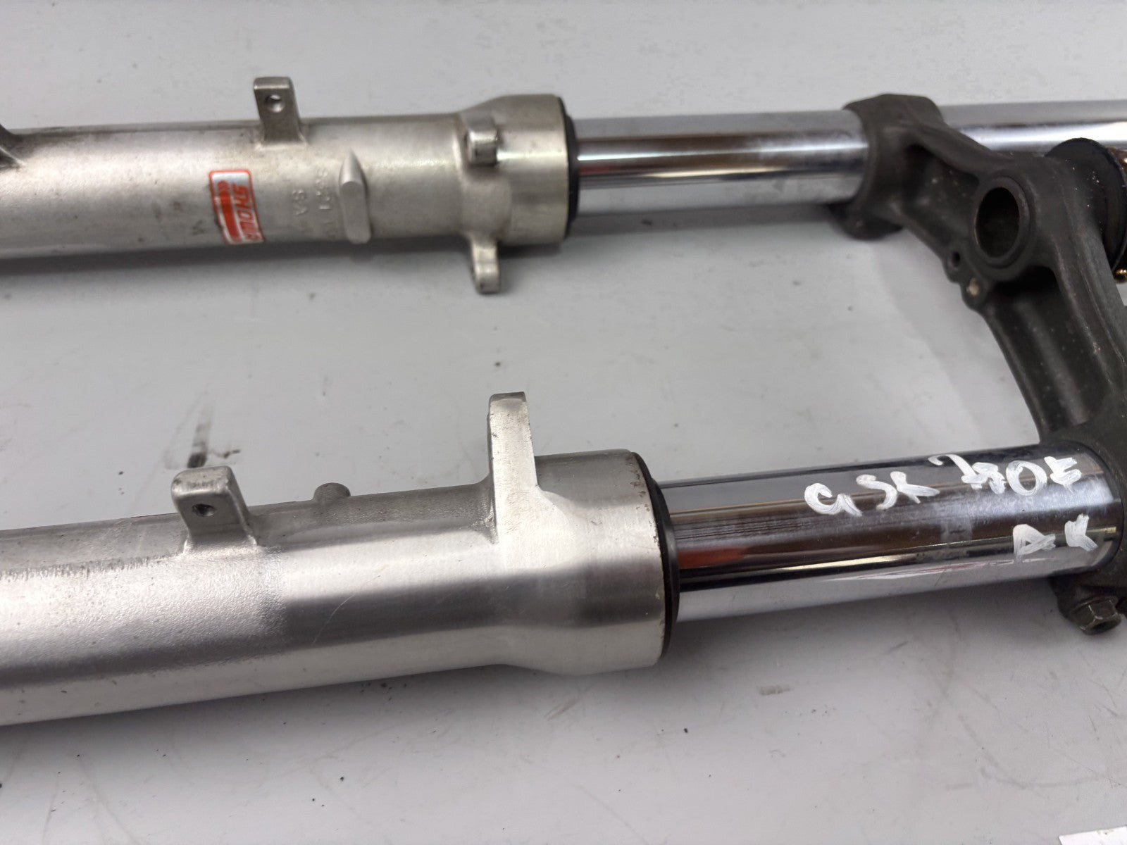 Suzuki GSX 750 F AK11 Gabel Tauchrohr Standrohr Fork Absorber
