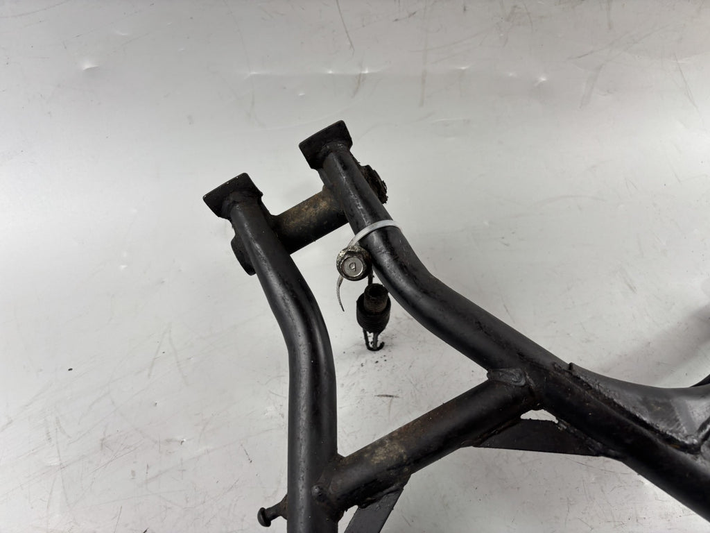 Suzuki VX 800 VS51B Hauptständer Mainstand Holder Halter