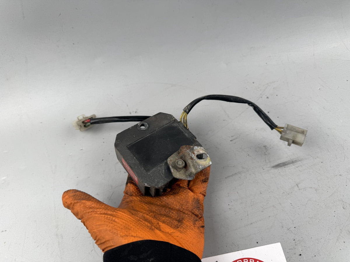 Honda XBR 500 PC15 Gleichrichter Ignition Spannungsregler Electric