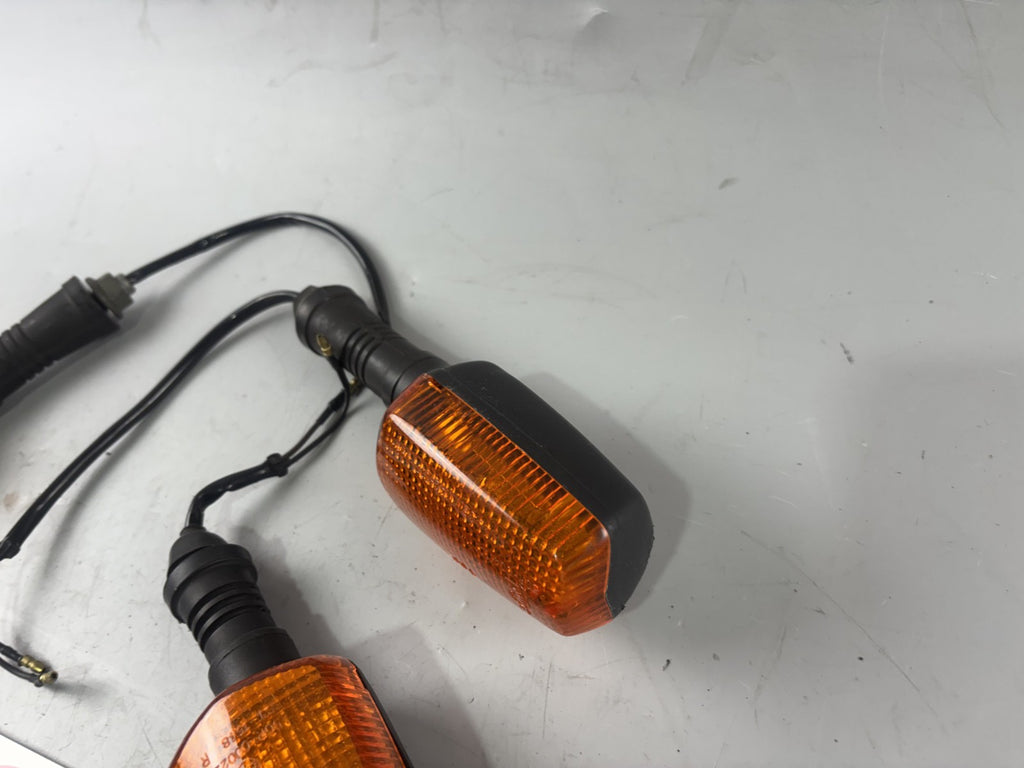 Yamaha XJ 900 Diversion 4KM Blinkerpaar Blinker Signal Licht Lampe Blinkerset