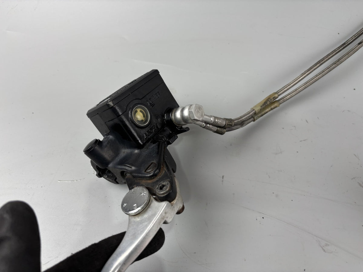 Yamaha FZS600 Fazer RJ02 Bremsanlage Brake Bremse Pumpe Sattel vorne front