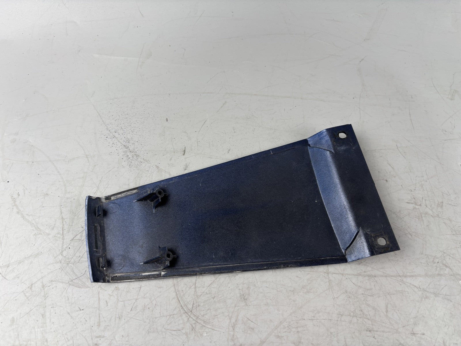 Suzuki RF 600 R GN76A Innenverkleidung hinten mitte Cover Abdeckung Heck Bürzel