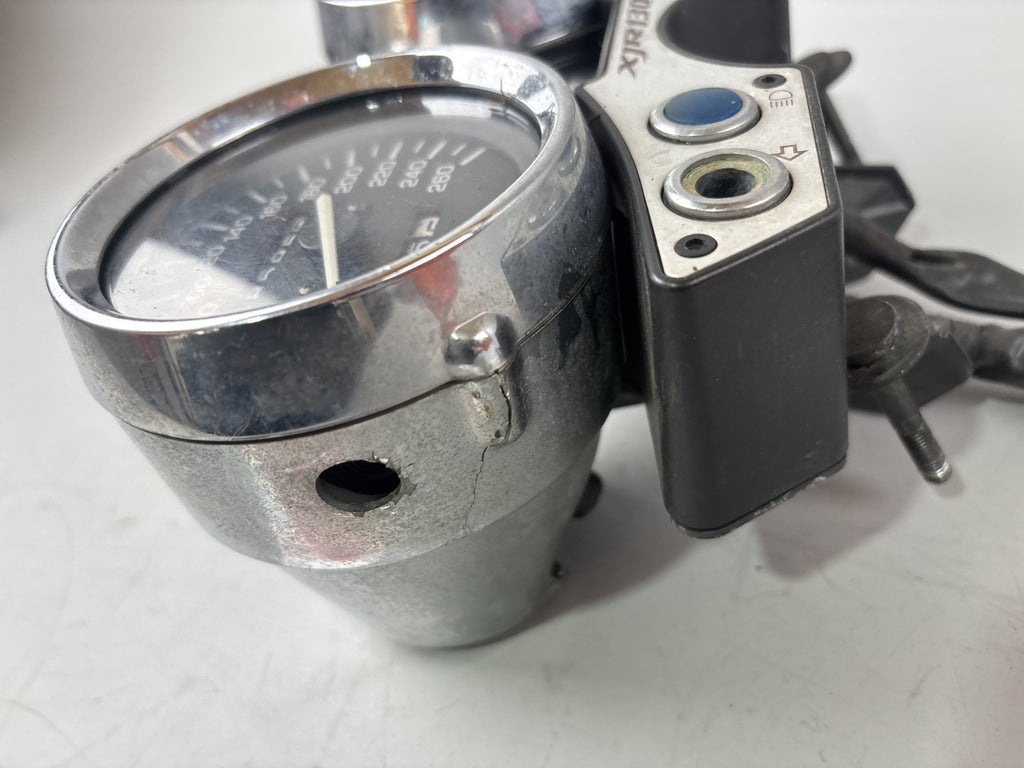 Yamaha XJR1300 RP02 Tacho DZM Drehzahlmesser Speedometer Cockpit Instrumente
