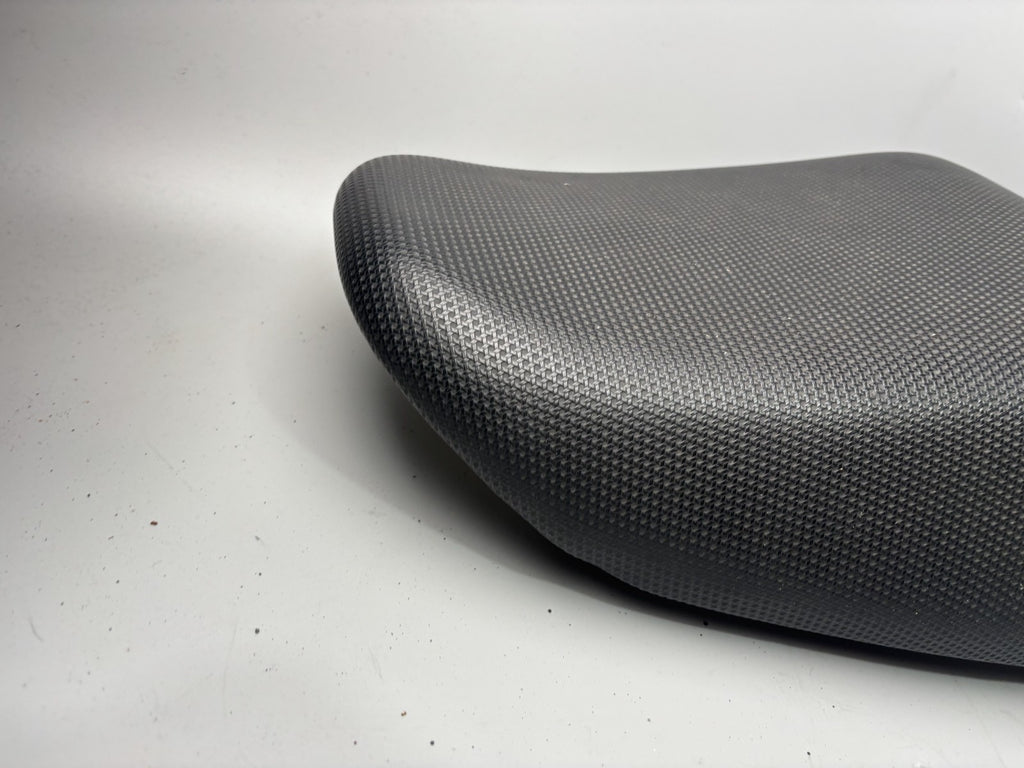 Suzuki GSX 750 F AK11 Sitzbank Seat Sitz Bezug Polster