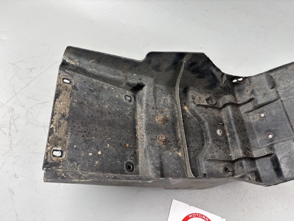 Suzuki GSX-R 750 W GR7BB Heckuntersicht Radlauf Kennzeichen Kotflügel Fender