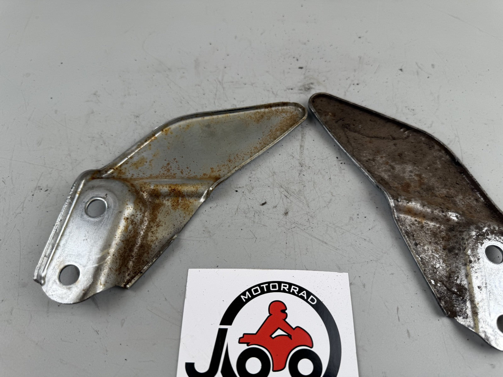 Suzuki GSX750 AE Inazuma Fußrasten Footsteps vorne Front Hangers Chrome Platten