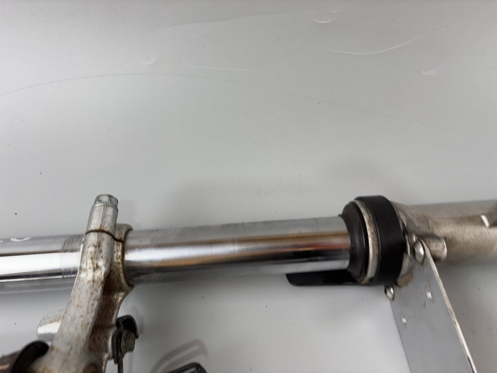 Suzuki GS 500 EU GM51B Gabel Standrohr Tauchrohr Fork Federung Absorber