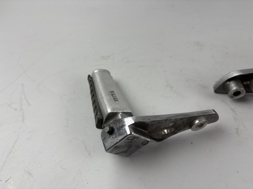 Yamaha XV1100Virago 3LP Fußraste Foot Hangers Step links rechts Sozius Beifahrer