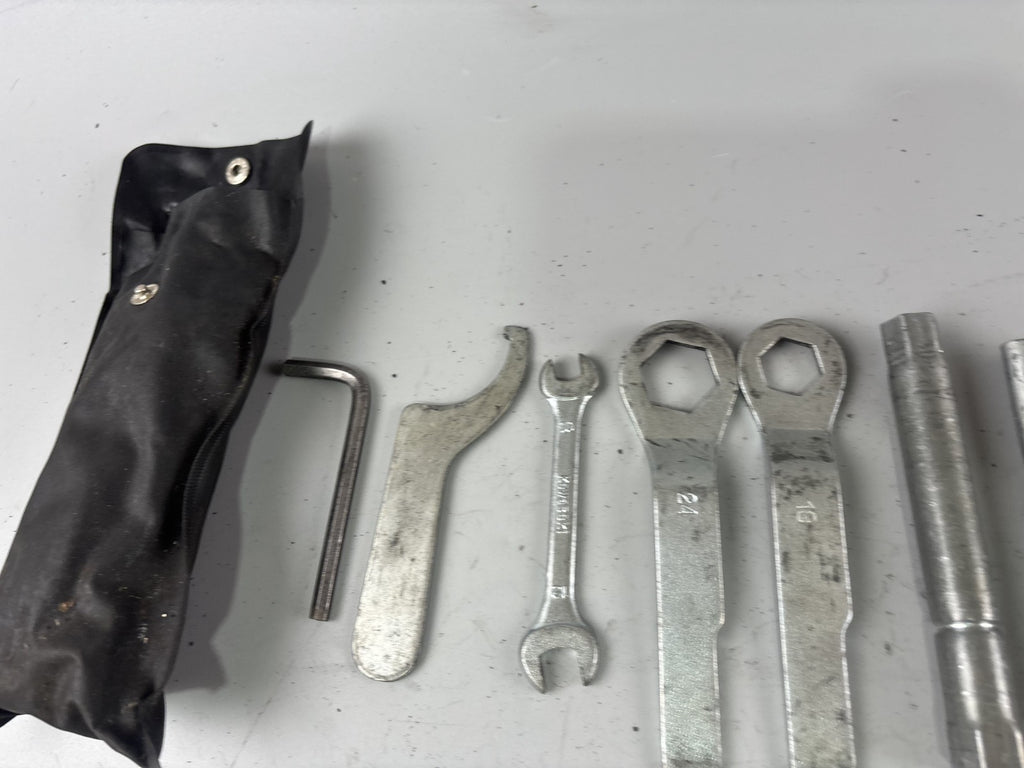 Kawasaki ZZR600D ZX600D Werkzeugbox Bordwerkzeug Tools