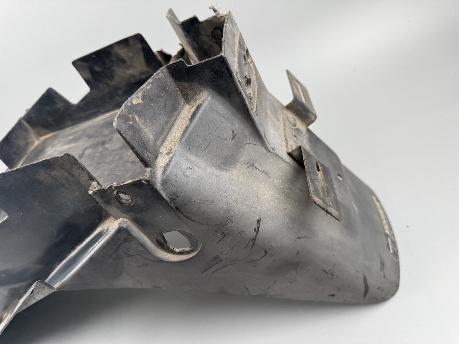 Suzuki GSF600 GN77B Heckuntersicht Fender Schutzblech Kotflügel Spritzschutz