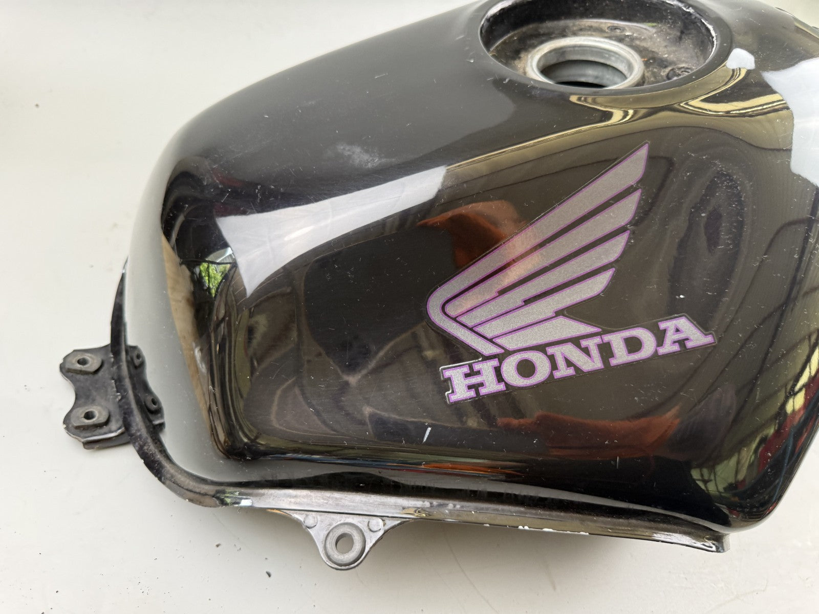 Honda NT650V Deauville RC47 Tank Benzintank Kraftstofftank Gas Gasoline