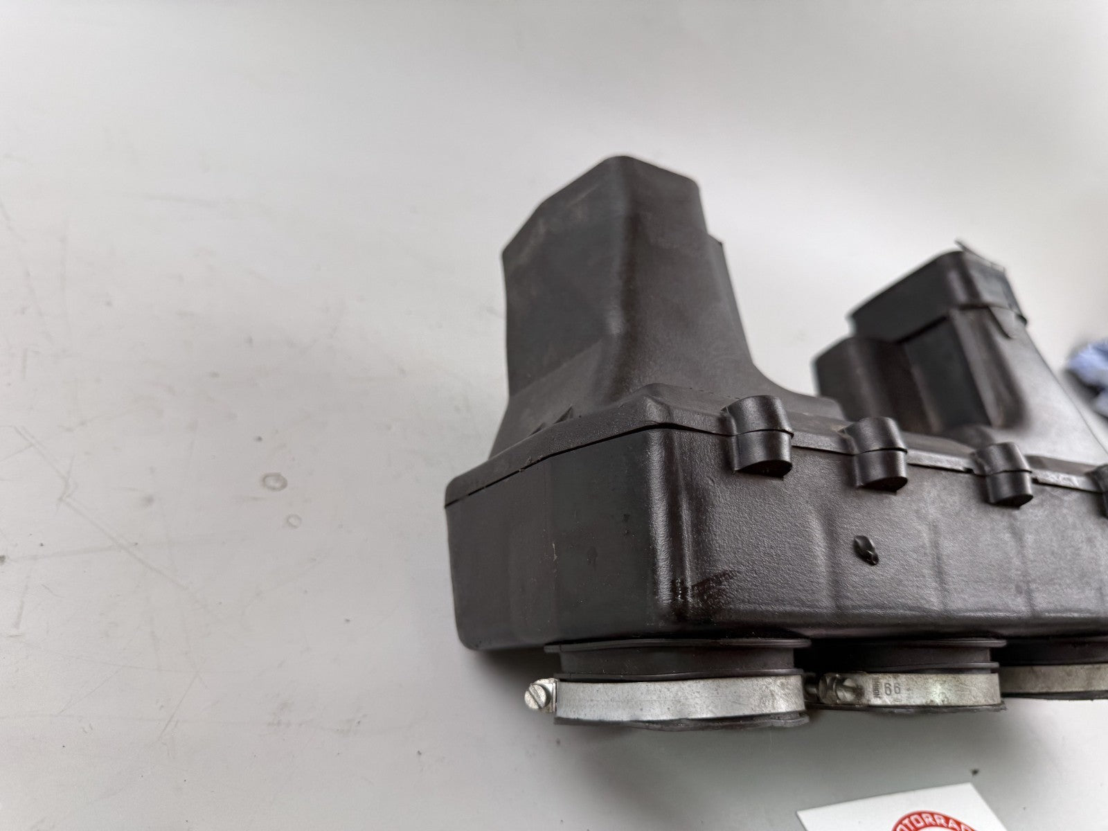 Triumph Daytona 1200 T300D Luftfilterkasten Airbox Ansaugung Motor Engine