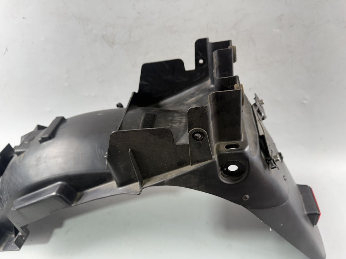Yamaha XJ 600 Diversion 4BR Heckuntersicht unter Verkleidung Radlauf Fender