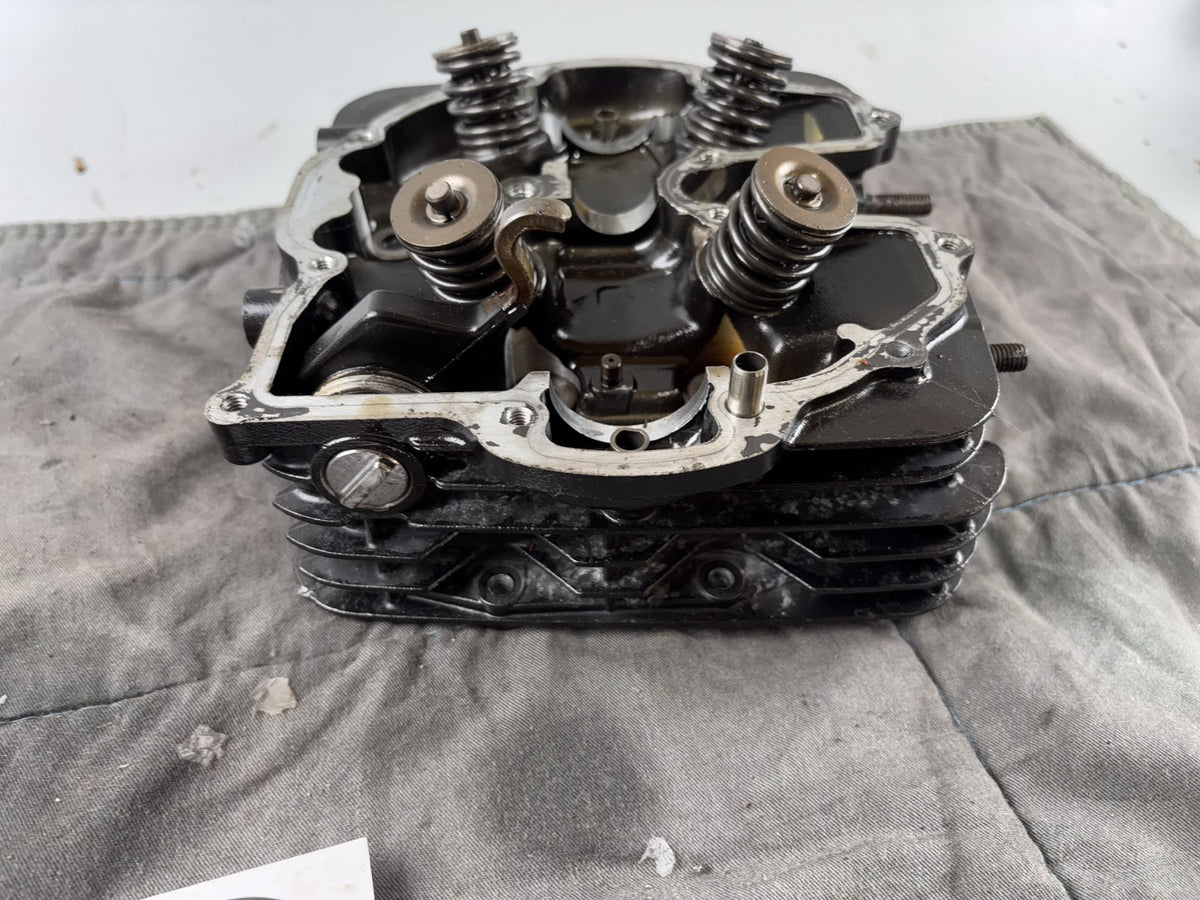 Honda SLR 650 Vigor FX 650 RD09 Zylinderkopf Cylinder Head Motor Engine