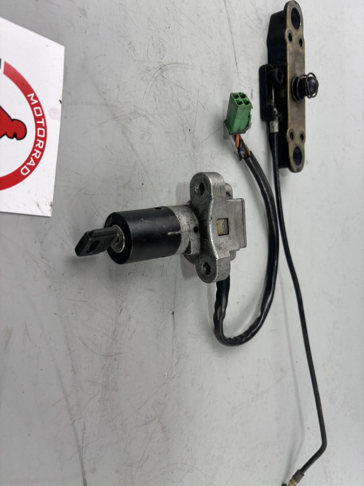 Suzuki GSX-R 750 W GR7BB Schlosssatz Sitzbank Zündschloss Key Lock