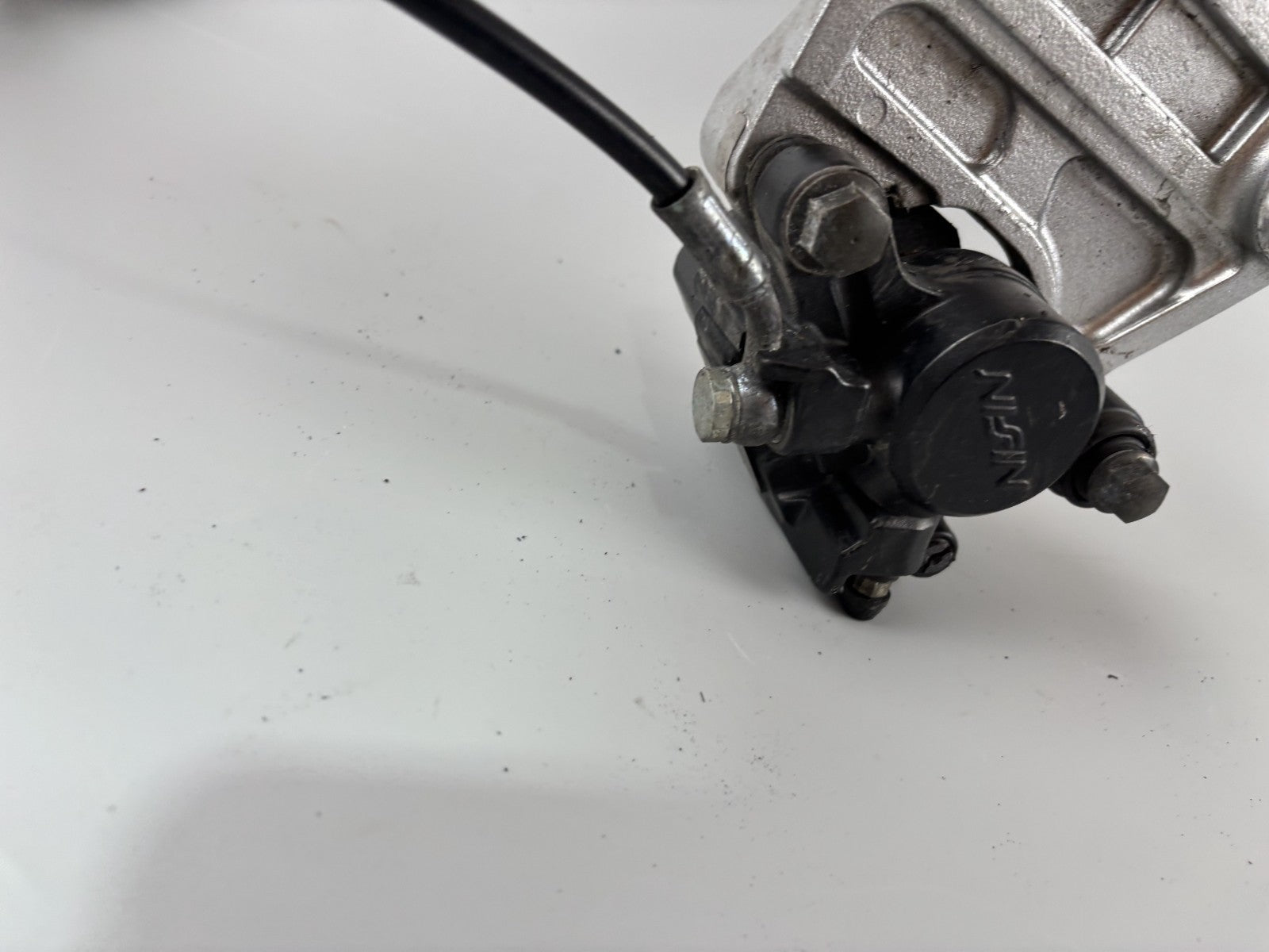 Triumph Daytona 955i T595 N 2002 Bremsanlage Brake Bremse Sattel Pumpe hinten