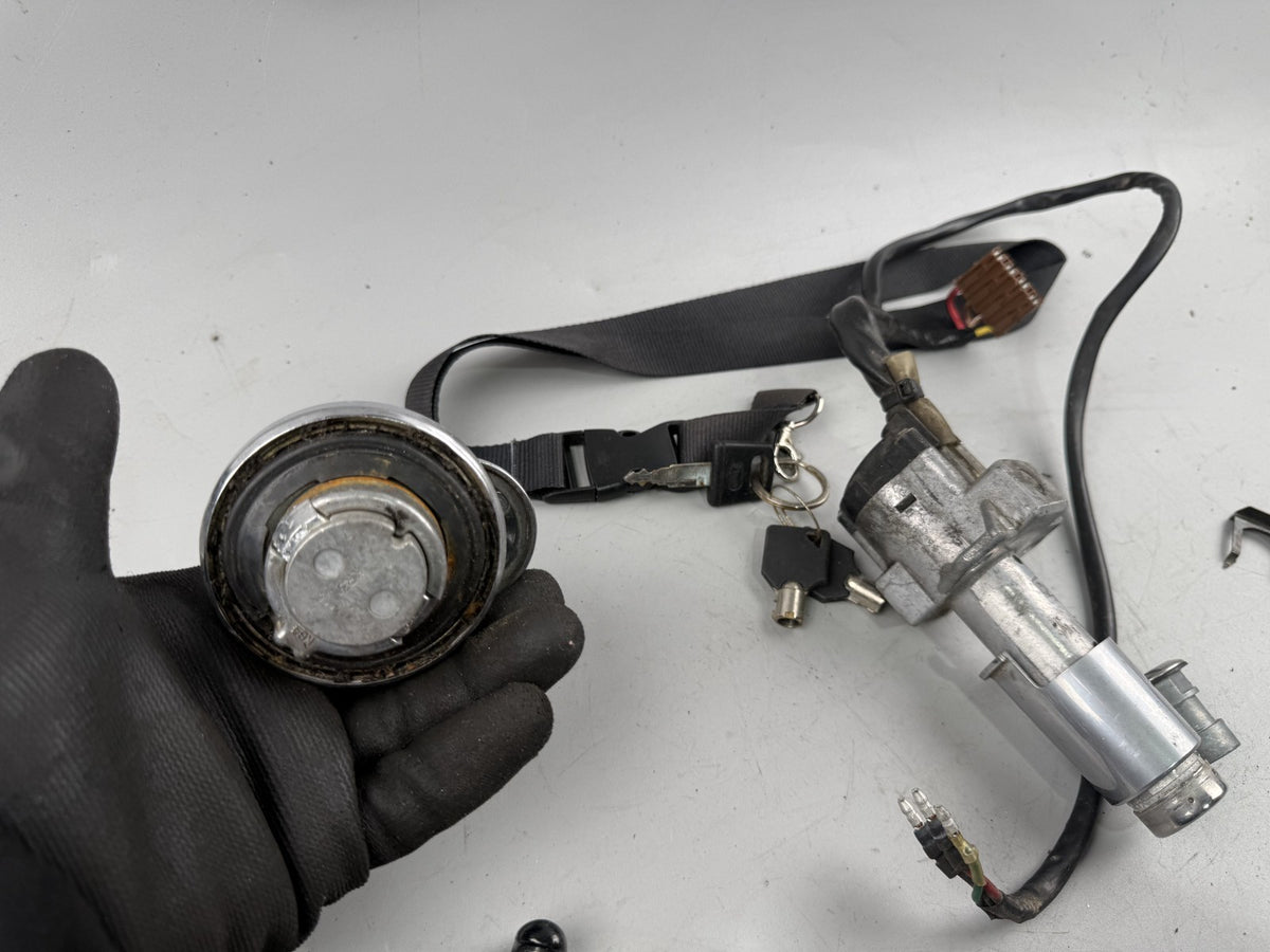 Honda CMX450 Rebell PC17 Schlosssatz Key Lock Zündschloss Tankschloss Sitzbank