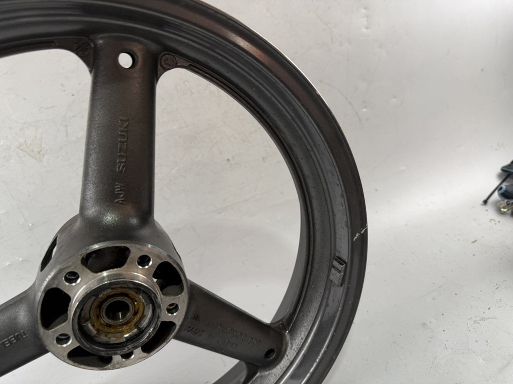 Suzuki SV650 N AV Vorderradfelge Wheel Felge vorne front Rad RIM
