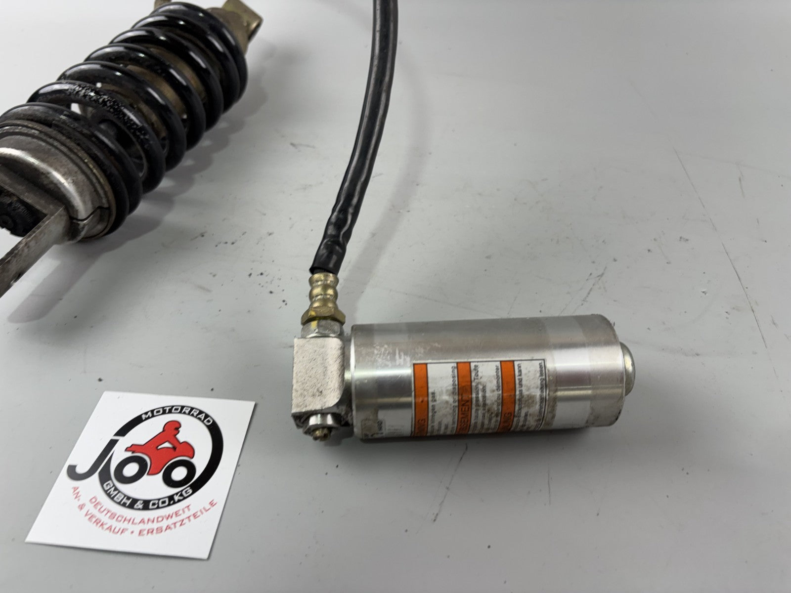 Suzuki GSX 750 F AK11 Federbein Stoßdämpfer Federung Absorber Fork