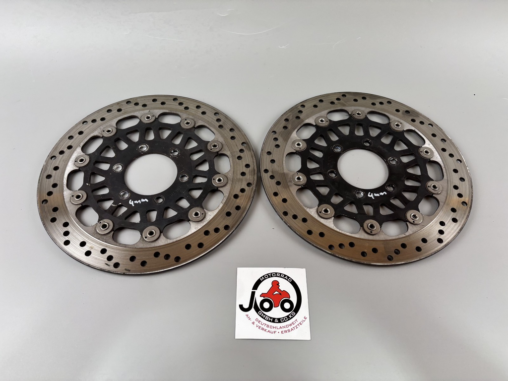Triumph Daytona 955 T 595 Bremsscheibe Brakedisc Bremsscheiben front vorne 4MM