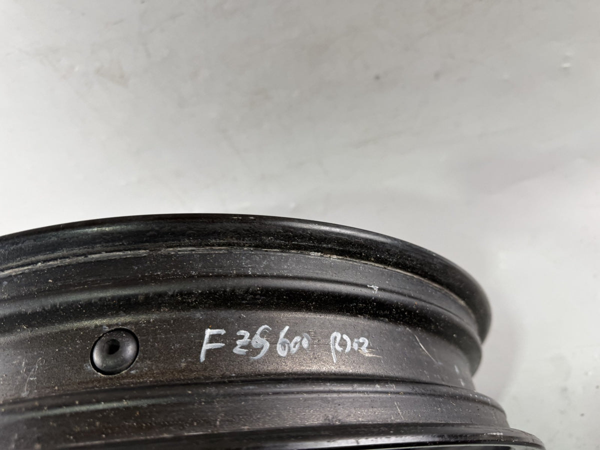 Yamaha FZS600 Fazer RJ02 Vorderradfelge Wheel Felge vorne front Rad RIM