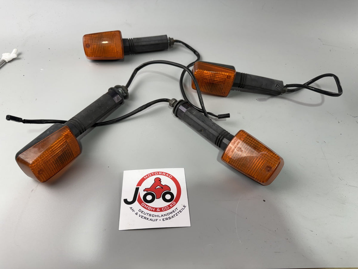 Suzuki GSF600 GN77B Bandit Blinkerset Blinkerpaar Turn Signal Lighters