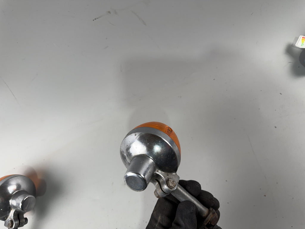 Honda CX500 Güllepumpe Blinker turn Signal Holder Halterung Blinkerpaar