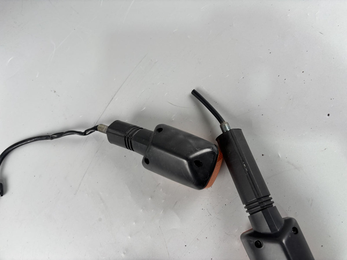 Suzuki GSF600 GN77B Blinkerset Blinkerpaar Turn Signal Lighters vorne hinten